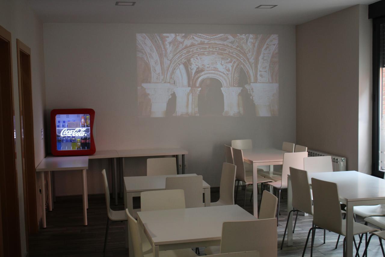 Albergue Muralla Leonesa ภายนอก รูปภาพ